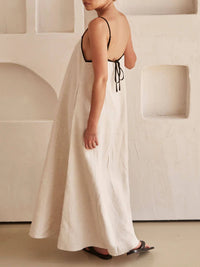 Trendy A-Lijn Feestjurk met Bandjes en Contrastdesign - Zoey