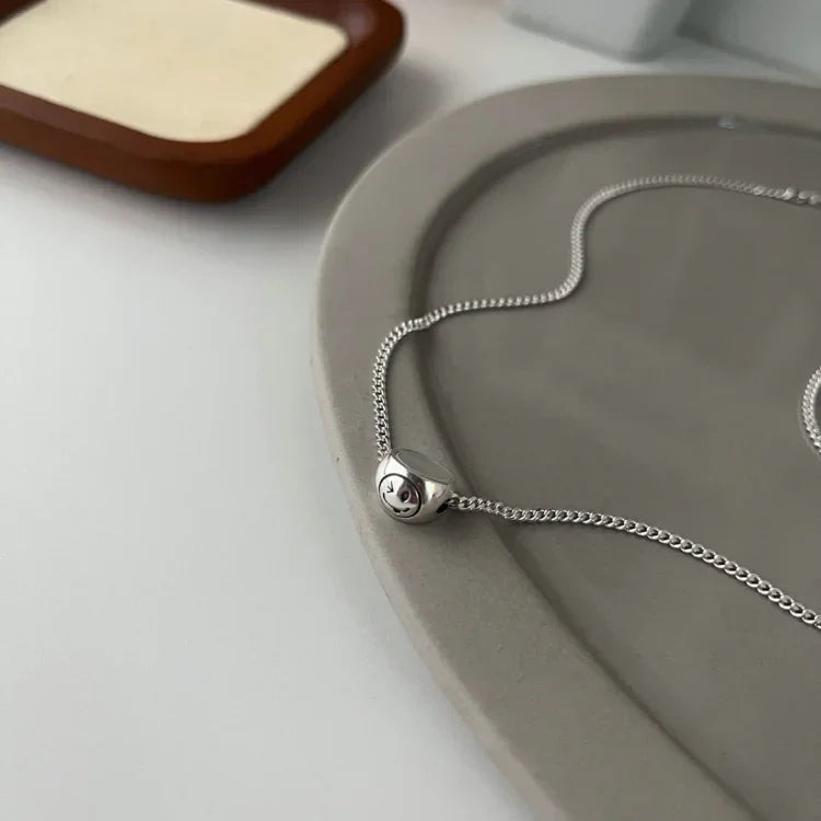 Stylish Necklace with Smiley - Mira