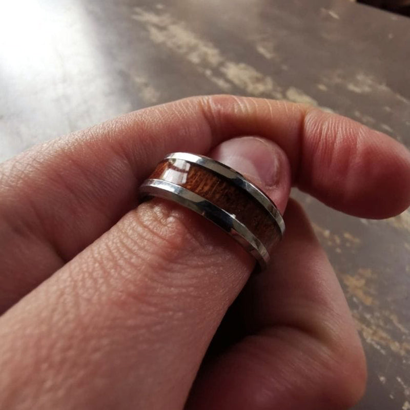 Stilvoller Lebensbaum-Ring aus Edelstahl für Damen - Elina