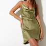Luftiges Satin-Sommerkleid mit Spaghettiträgern – Joline | 1 kaufen, 1 gratis