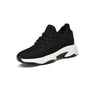 Diskrete, erhöhende Herrensneaker mit Stil - MaxLift Boost