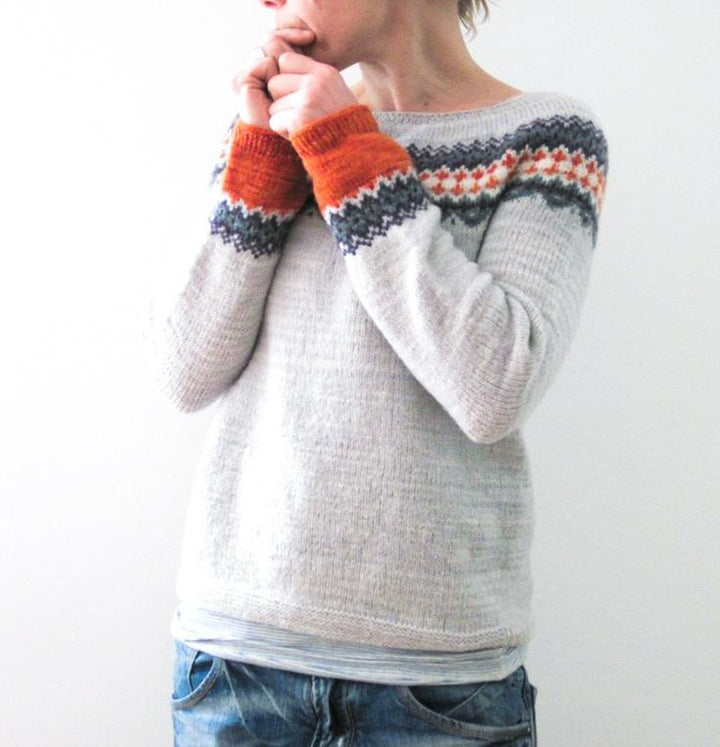 Skandinavischer trendiger Pullover mit lebendigem Muster - NordicChic