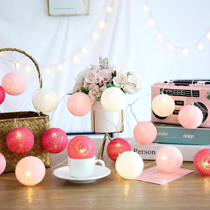 Stimmungsvolle Lichterkette mit Kugeln - LumaBreeze