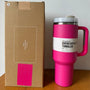 Vakuumisolierter Becher mit Deckel und Strohhalm - ThermoTumbler