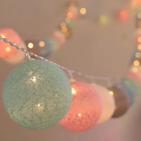 Stimmungsvolle Lichterkette mit Kugeln - LumaBreeze
