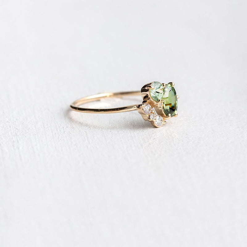 Natürlicher Peridot mit Zirkonring - Selene
