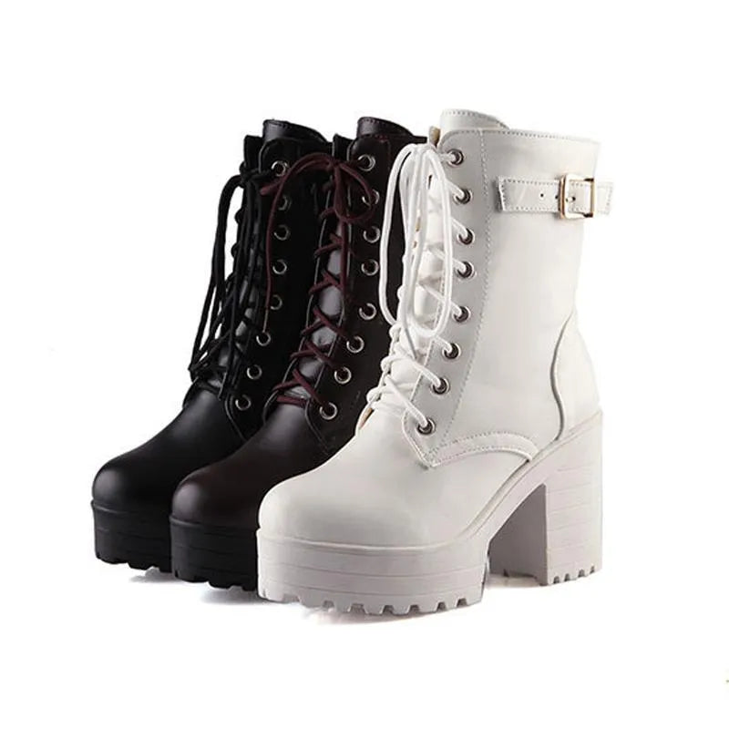 Robuste Schnürschuhe mit Schnalle und Profilsohle - Luna