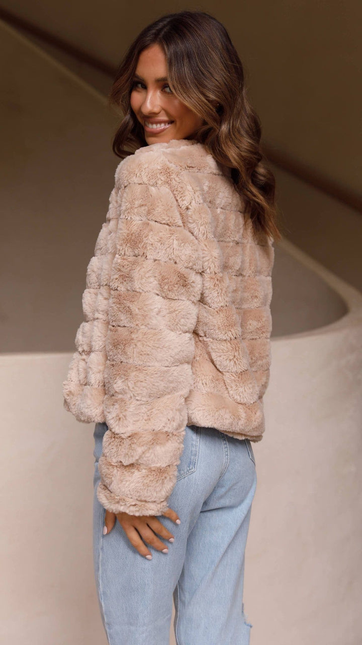 Luxuriöse Damen-Crop-Jacke - Veloura