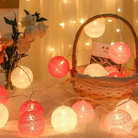 Stimmungsvolle Lichterkette mit Kugeln - LumaBreeze