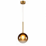 Brandende ambergekleurde glazen globelamp met messing steel en plafondplaat op witte achtergrond 9