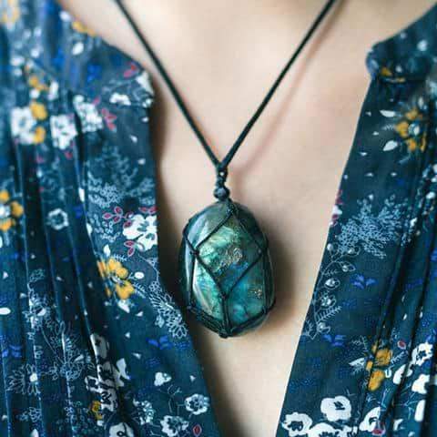Drachenherz Labradorit Kette - Astrid