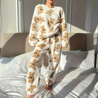 Samtene Pyjama-Set mit Bärenmuster – Mila