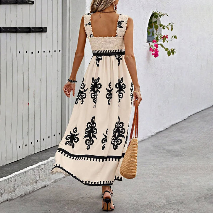 Trendy zomerjurk met een vrouwelijke silhoutte en wikkelontwerp – Sascha