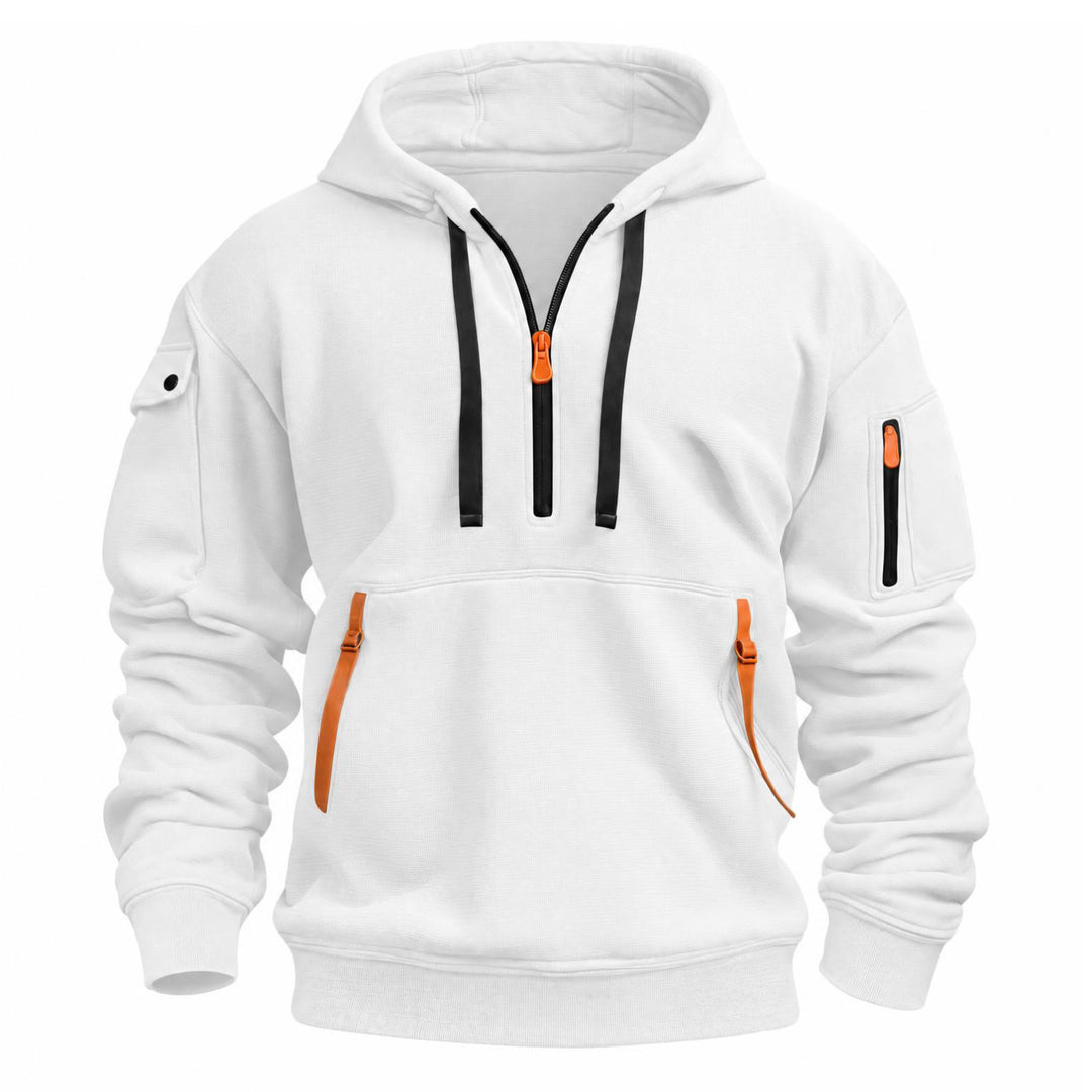 Witte hoodie van voren met zwarte trekkoorden, oranje ritstrekkers en mouwzak met rits 8