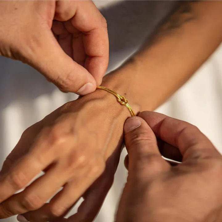 Minimalist Button Bracelet – Elva