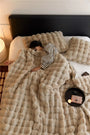 Die Plüschdecke, über die alle sprechen! - WarmWol