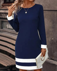 Trendy Donkerblauwe Jurk met Klassieke Silhouette – Aurelia