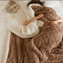 Dicke Winterdecke aus Lammwolle - WarmWool