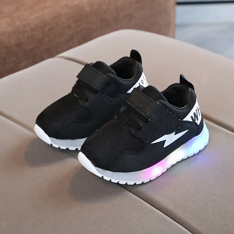 Bequeme Kleinkind-Sneaker mit LED-Beleuchtung - GlowSteps