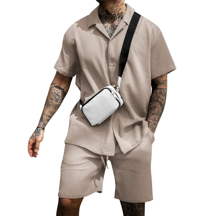 Zweiteiliges Sommeroutfit für Herren mit Hemd und Shorts – Milan