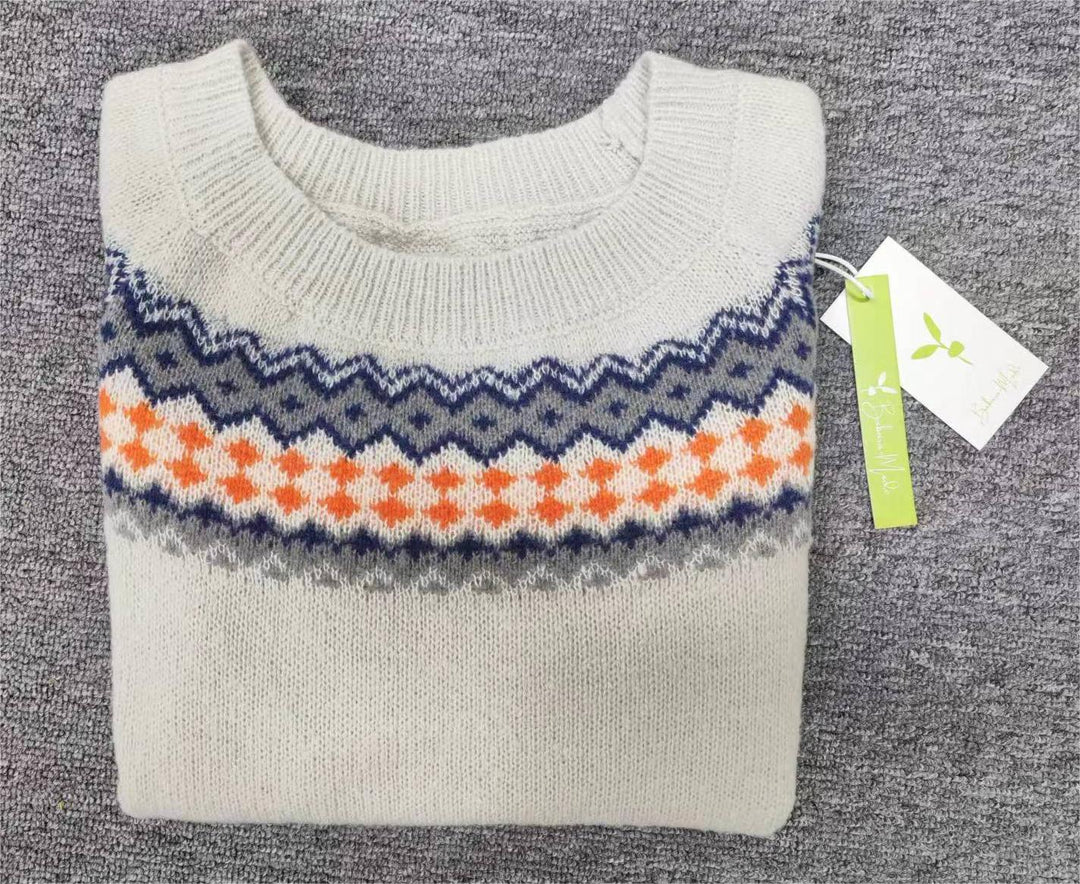 Skandinavischer trendiger Pullover mit lebendigem Muster - NordicChic