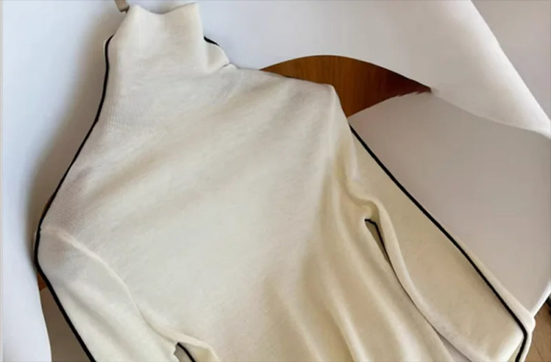 Lynn Sweater | Warm & Stylish