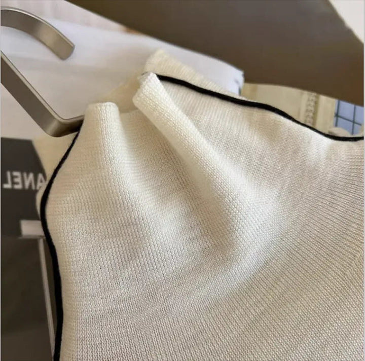 Lynn Sweater | Warm & Stylish