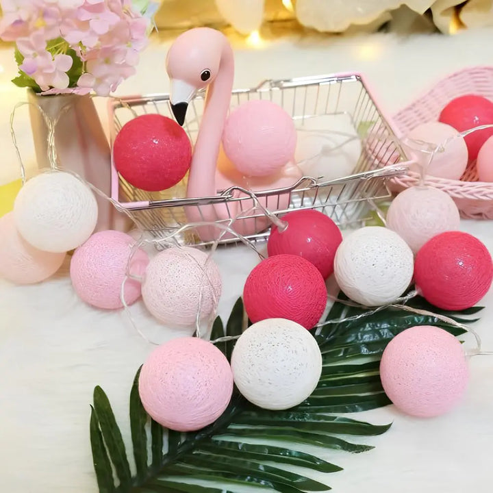 Stimmungsvolle Lichterkette mit Kugeln - LumaBreeze