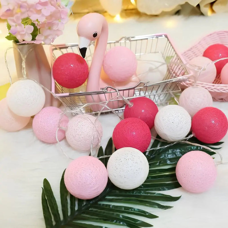 Stimmungsvolle Lichterkette mit Kugeln - LumaBreeze