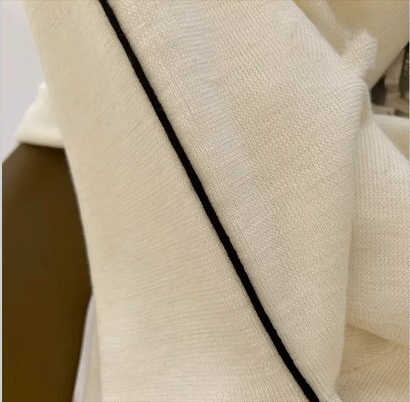 Lynn Sweater | Warm & Stylish