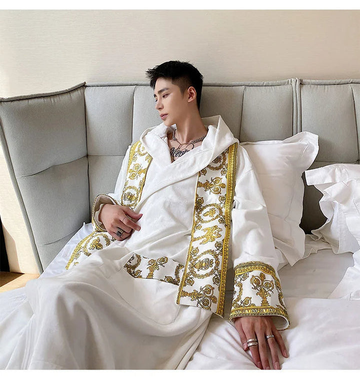 SnuggleMaster 5000 | Super comfy velvet bathrobe