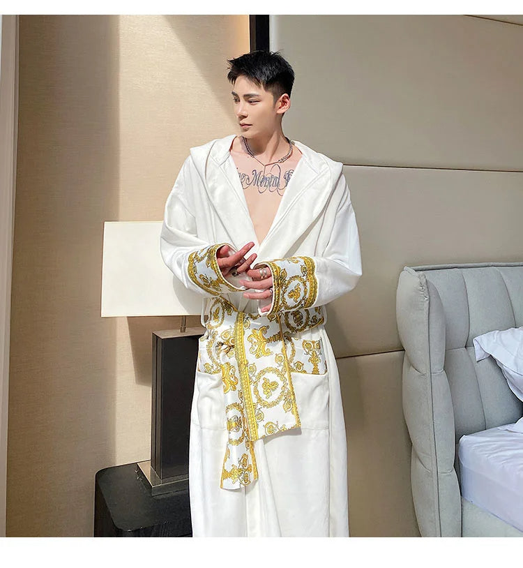 SnuggleMaster 5000 | Super comfy velvet bathrobe