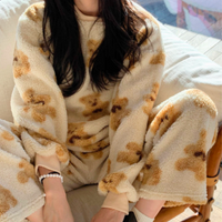 Samtene Pyjama-Set mit Bärenmuster – Mila