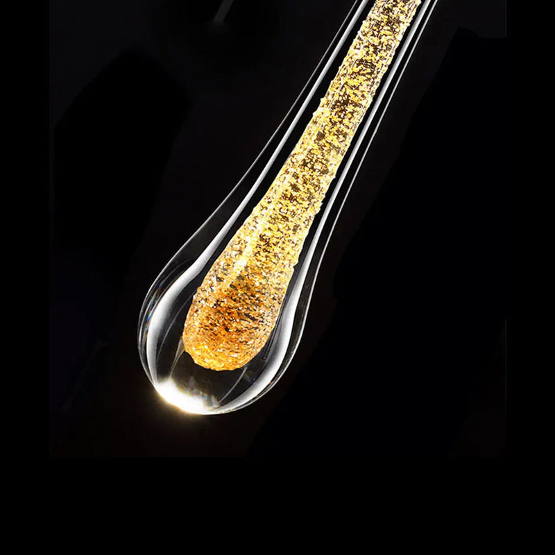 Wandleuchte in Tropfenform mit warmem Lichtschein - Solena