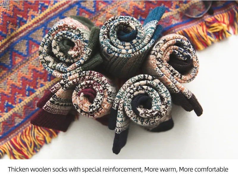 Retro Woolies Set | Warme und bequeme Socken mit stilvollem Design