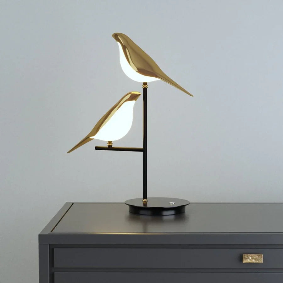 LED-Tischlampe mit stilvollem Design - AvaBird