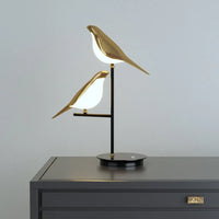 LED-Tischlampe mit stilvollem Design - AvaBird