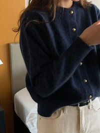Bequeme Gestrickte Damenstrickjacke mit Rundhalsausschnitt - Emilia
