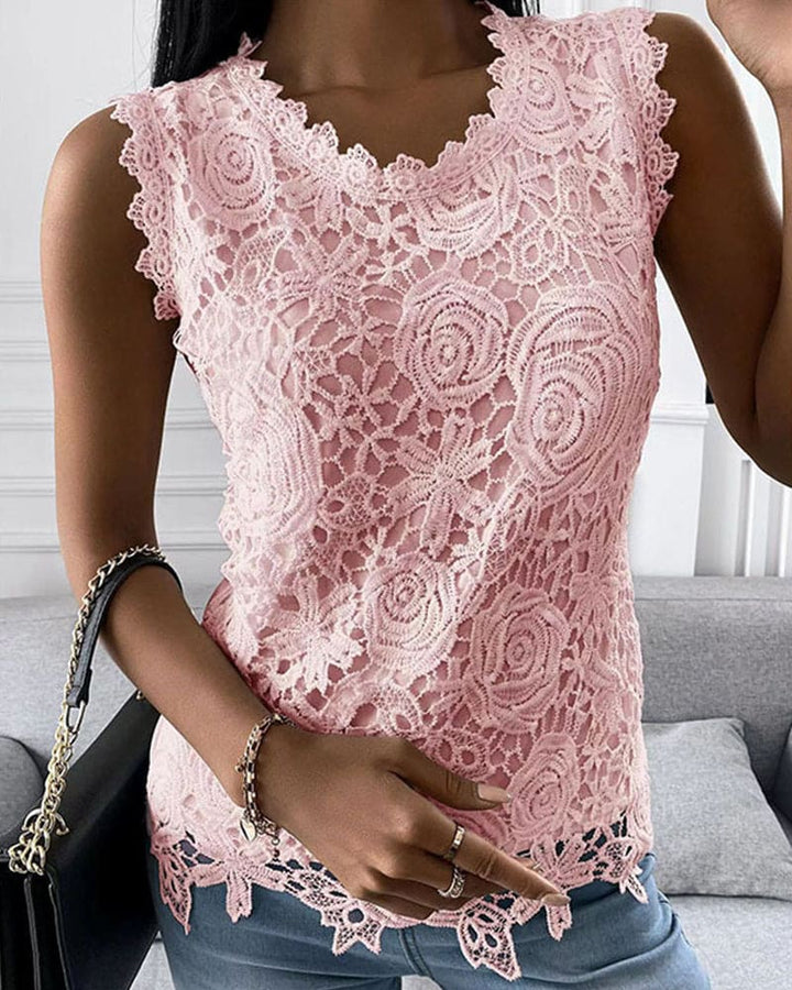 Bluse mit Spitzen-Detail in einfarbigem Stil - Elara