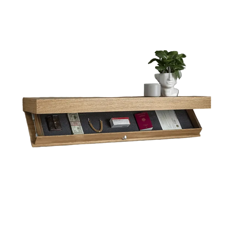 Eikenhouten wandplank met open verborgen vak met portemonnee, geld, gouden armband en paspoort, met een plantenpot bovenop. 3