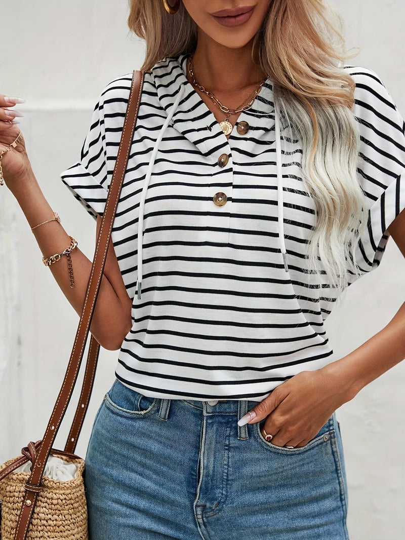 Gestreepte Dames Hoodie met Korte Mouwen en Knoopsluiting – Romy