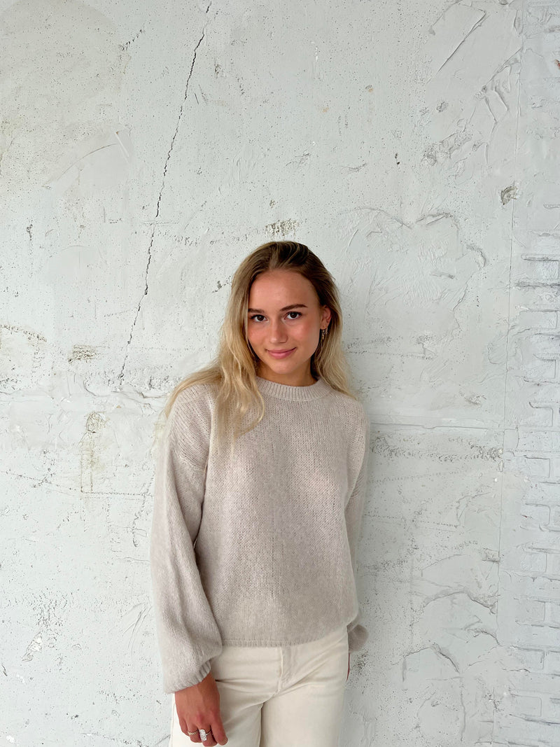 Weicher Damenpullover mit lockerem Schnitt - Aurena