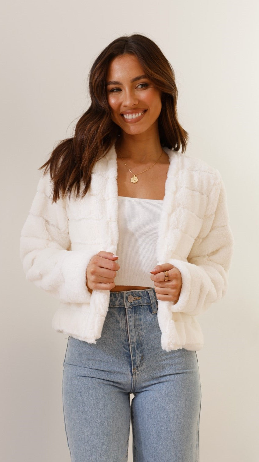 Luxuriöse Damen-Crop-Jacke - Veloura