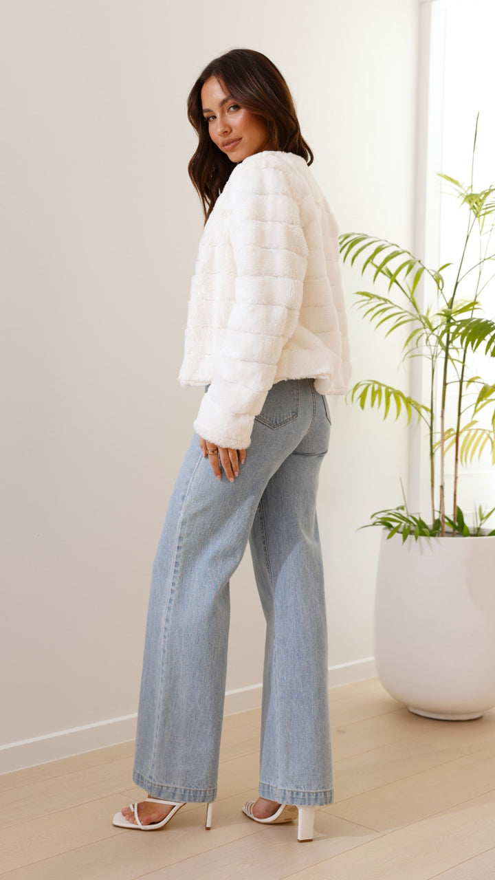 Luxuriöse Damen-Crop-Jacke - Veloura