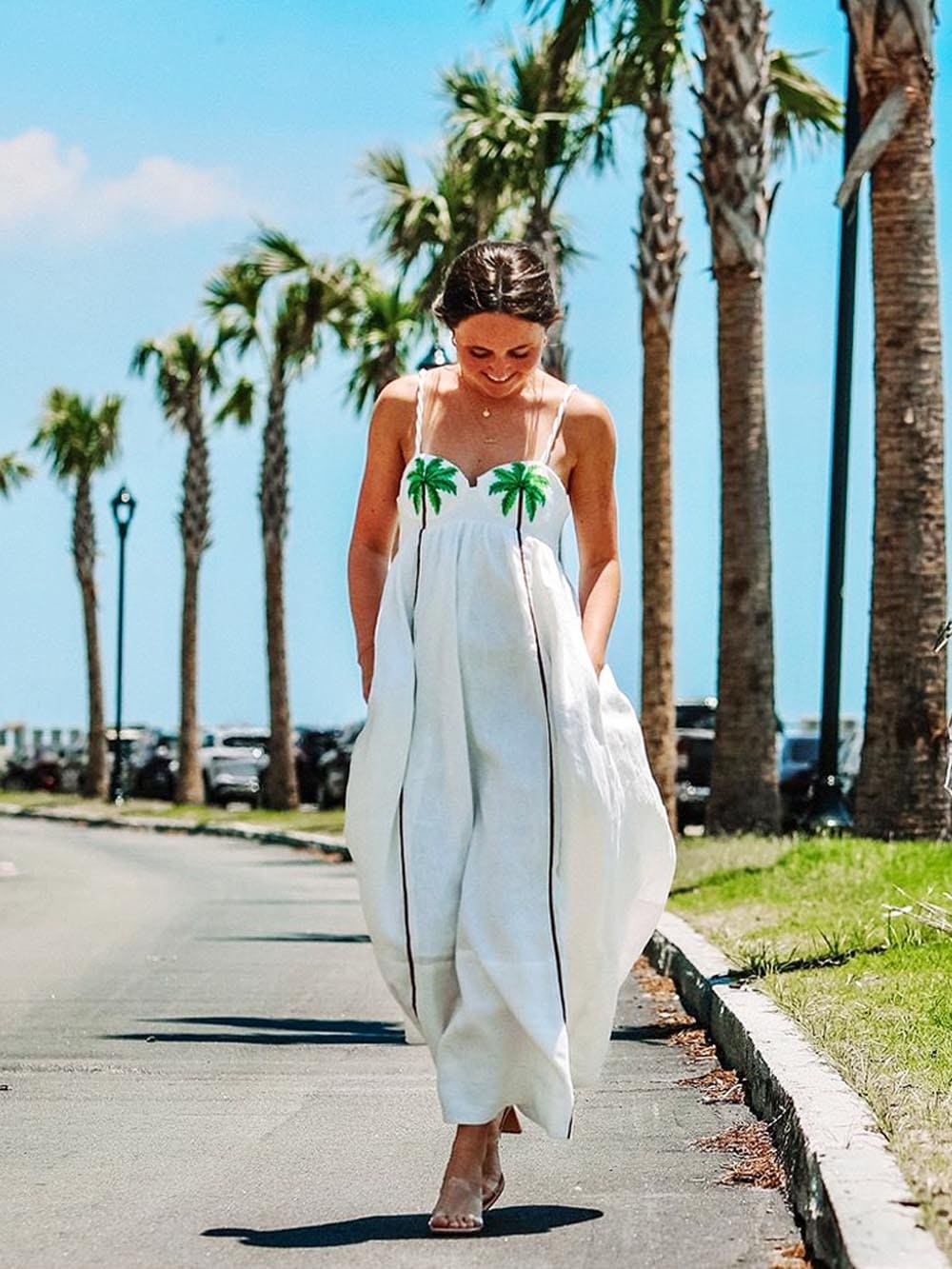 Trendy schouderjurk met tropische palmprint – Estelle