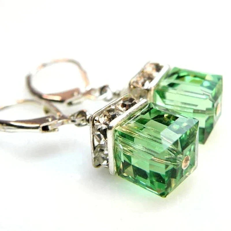 Peridotkristall Ohrringe | Wunderschöne grünfarbene Ohrhänger!