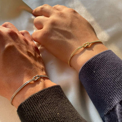 Minimalist Button Bracelet – Elva