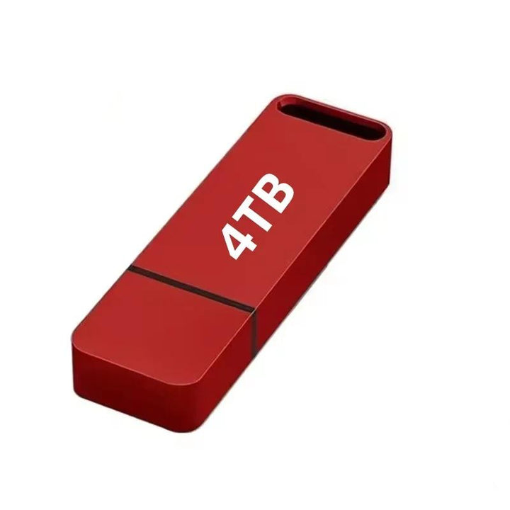 Rode metalen USB-stick met dop, schuin van boven gezien tegen een witte achtergrond 6
