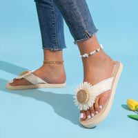 Boho Slip-On Sandalen mit Blumen-Detail – Marivi