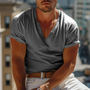 Legeres Henley-T-Shirt mit Henley-Kragen und kurzen Ärmeln – Nico